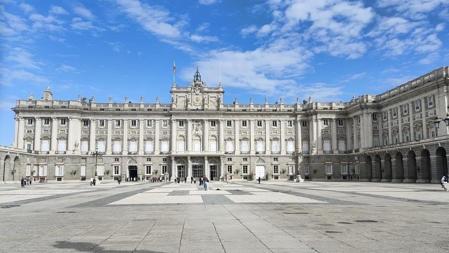 El Palacio Real de Madrid: un símbolo de historia, arte y poder